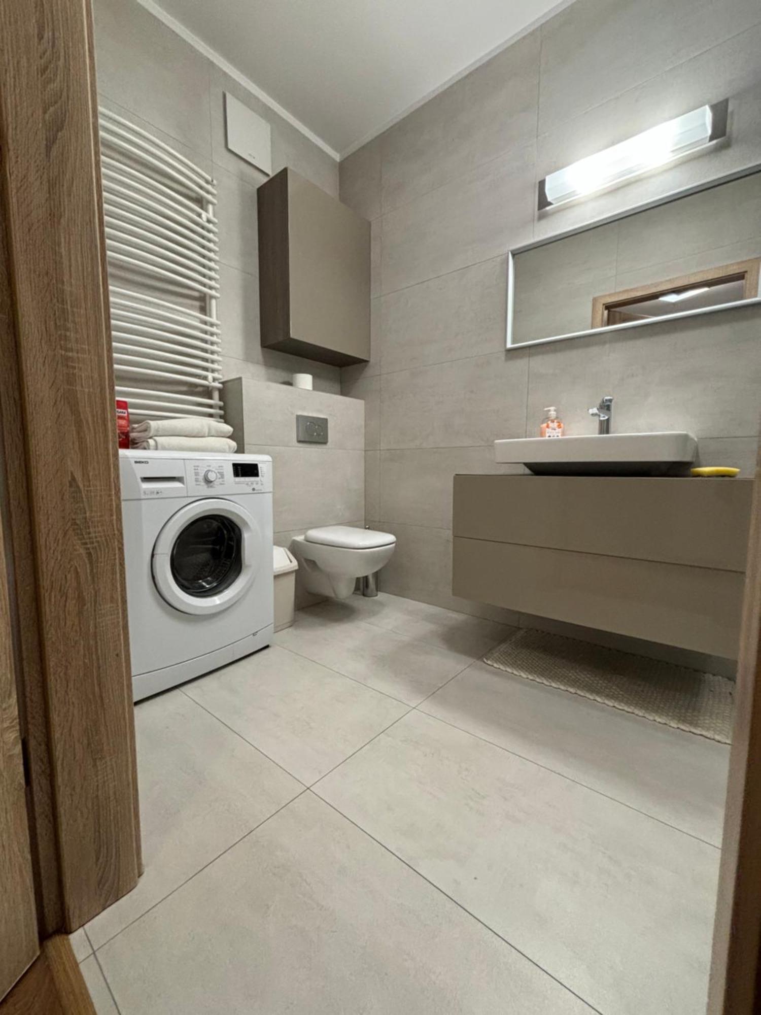 Platinum Towers Apartments Varşovia Exterior foto